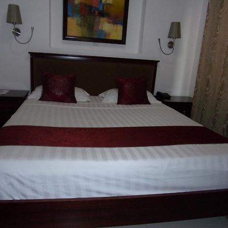 לומה Hotel Residence Flamani מראה חיצוני תמונה