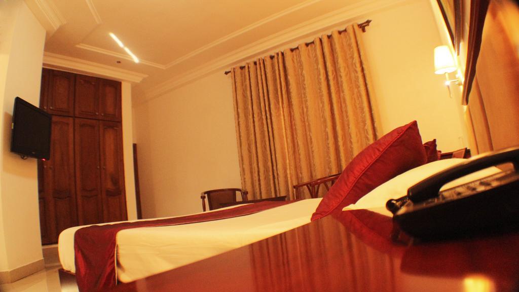 לומה Hotel Residence Flamani מראה חיצוני תמונה