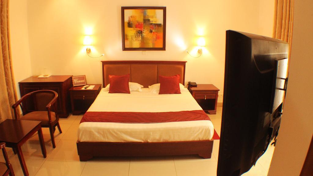 לומה Hotel Residence Flamani מראה חיצוני תמונה