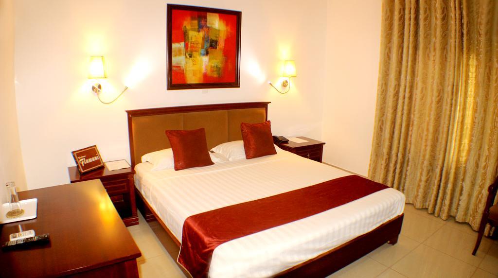 לומה Hotel Residence Flamani מראה חיצוני תמונה