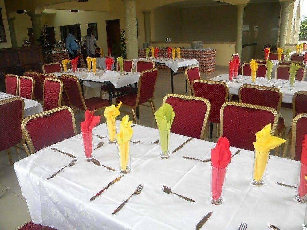 לומה Hotel Residence Flamani מראה חיצוני תמונה